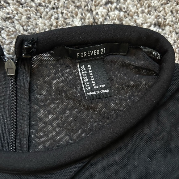 Size M Forever 21 Black Dress - Picture 2 of 3